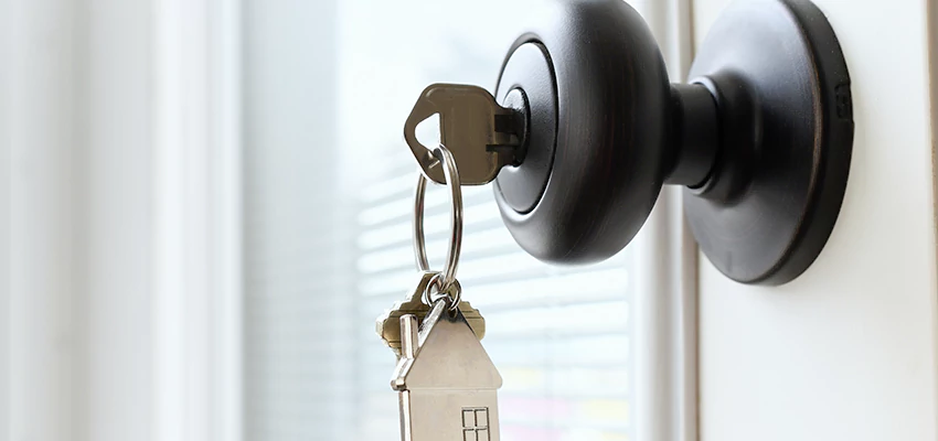 Bifold Door Knob Replacement in Montclair, California